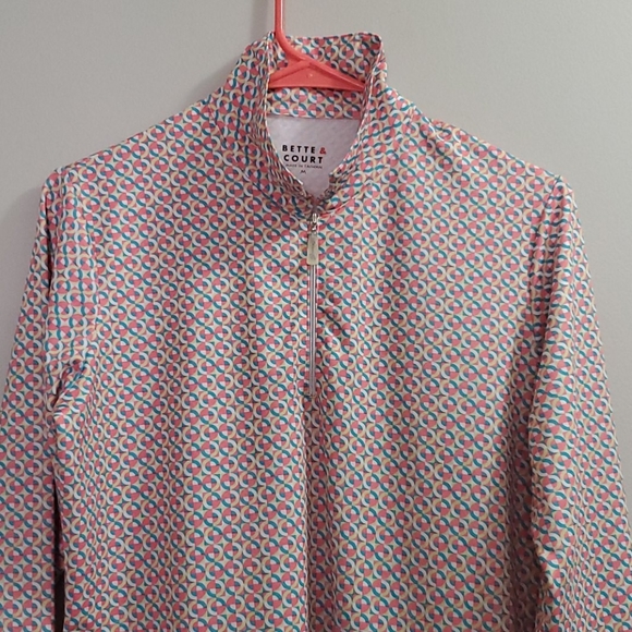 Bette & Court Top - Picture 2 of 12